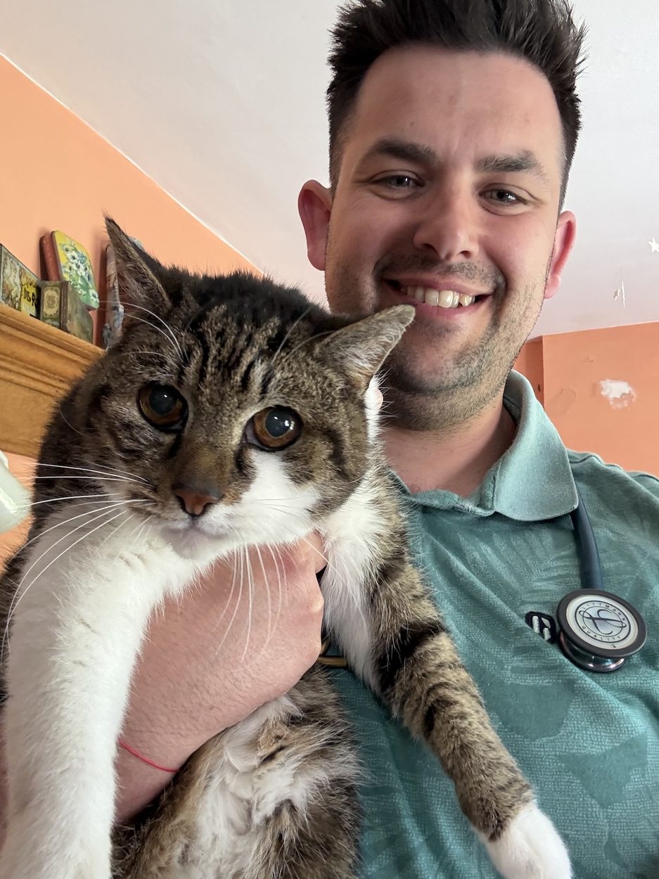 Nicolas — Vétérinaire YUVA